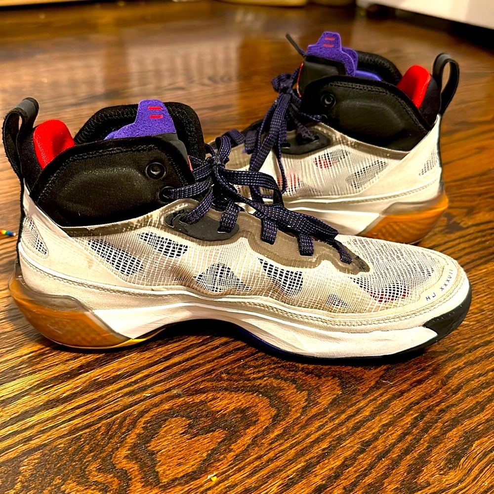 NIKE Air Jordan 37 XXXVII “Light Bone/Dark Concord Beyond Borders” Women’s 8